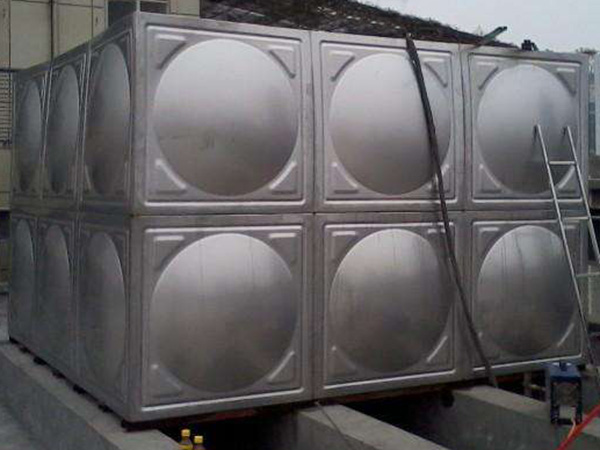不锈钢聚氨酯保温水箱喷涂发泡施工工艺